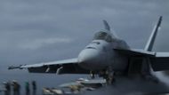 Tom Cruise piloted fighters in the Top Gun franchise. (Image via Paramount Pictures)